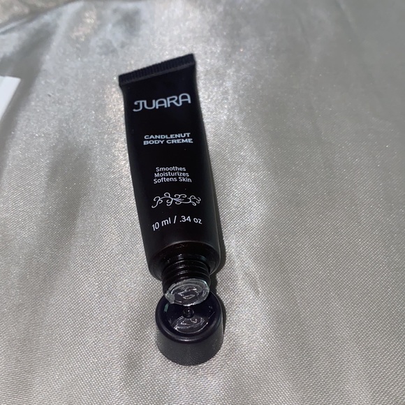 🦋5 Brand New skincare bundle! - Picture 2 of 6